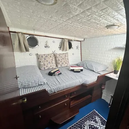 Boat & Breakfast Alicudi Bed & Breakfast