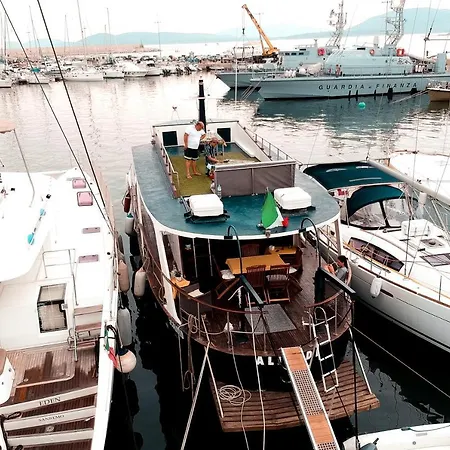 Bed & Breakfast Boat & Breakfast Alicudi Alghero