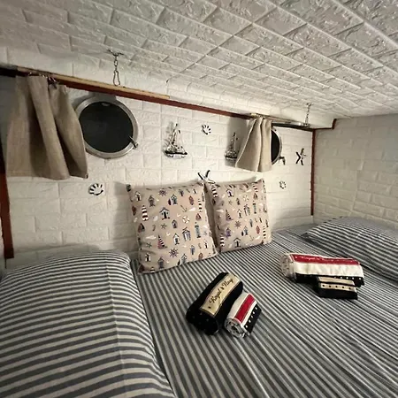 Boat & Breakfast Alicudi Bed & Breakfast Alghero